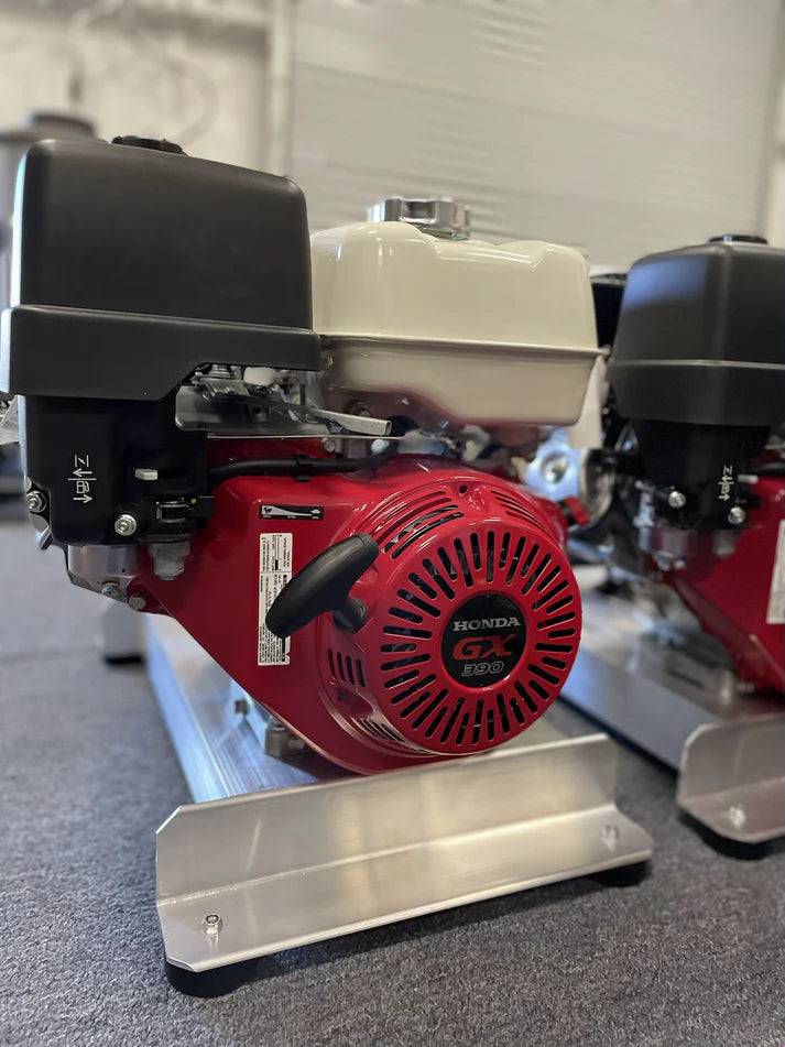 5.5 GPM @ 3000psi Honda GX390 With General Pump
