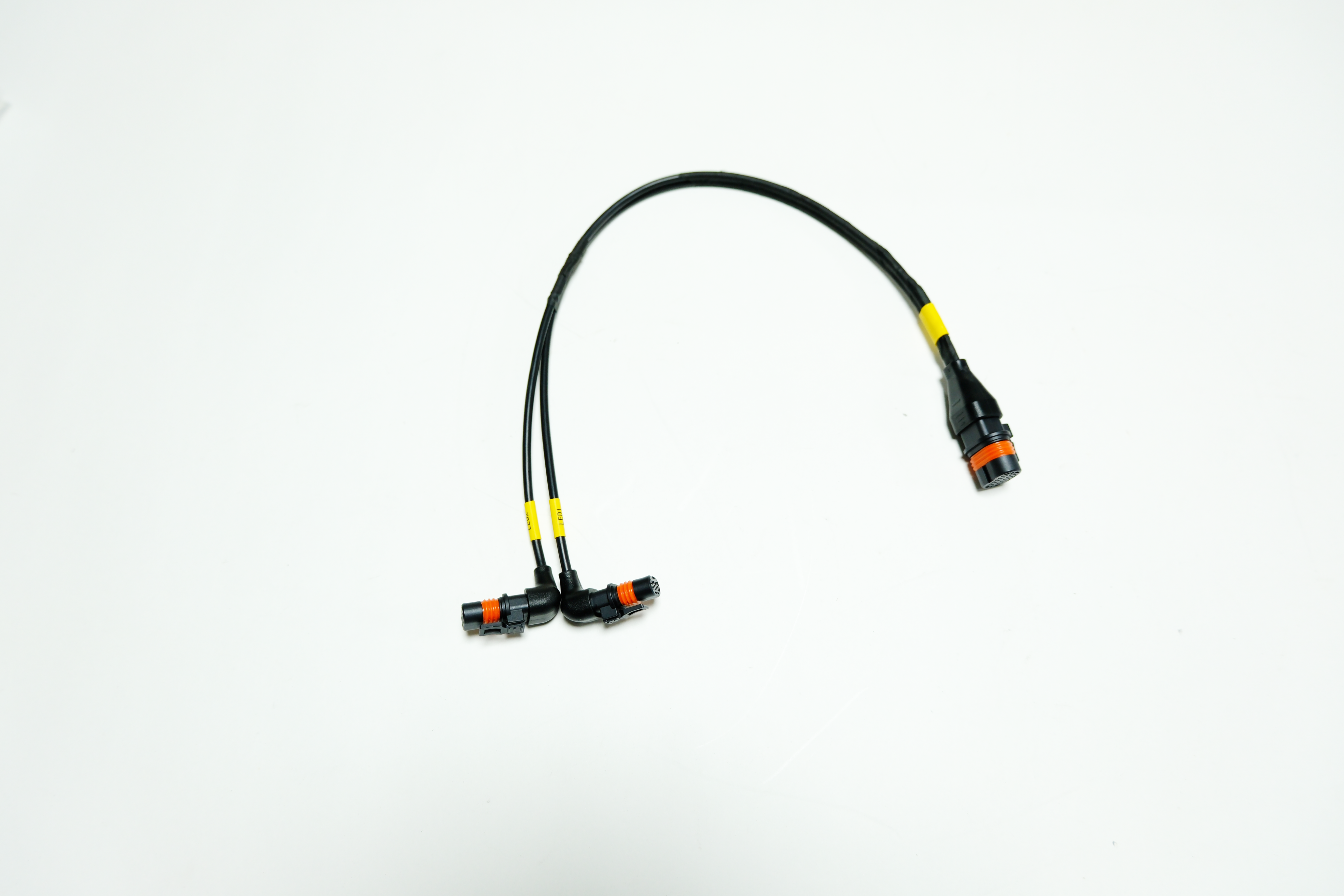 DJI AGRAS T50 Auxiliary Bottom Light Signal Cable image 4