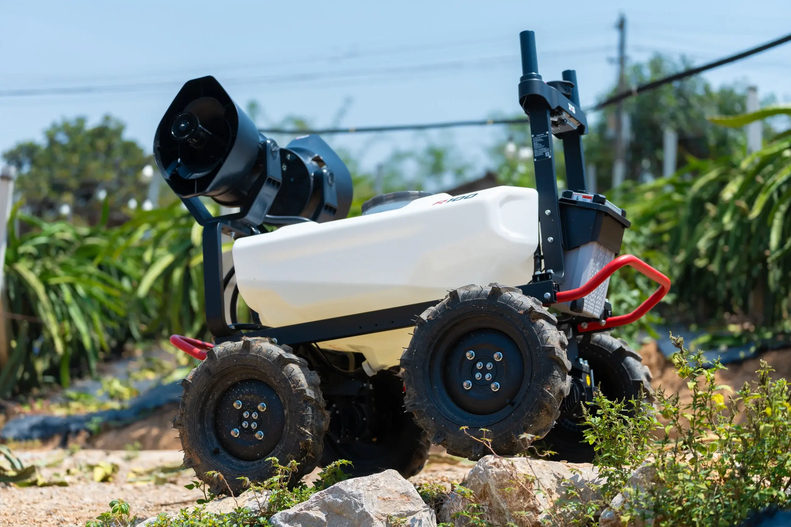 XAG R100 Agricultural Spray Robot product image 8