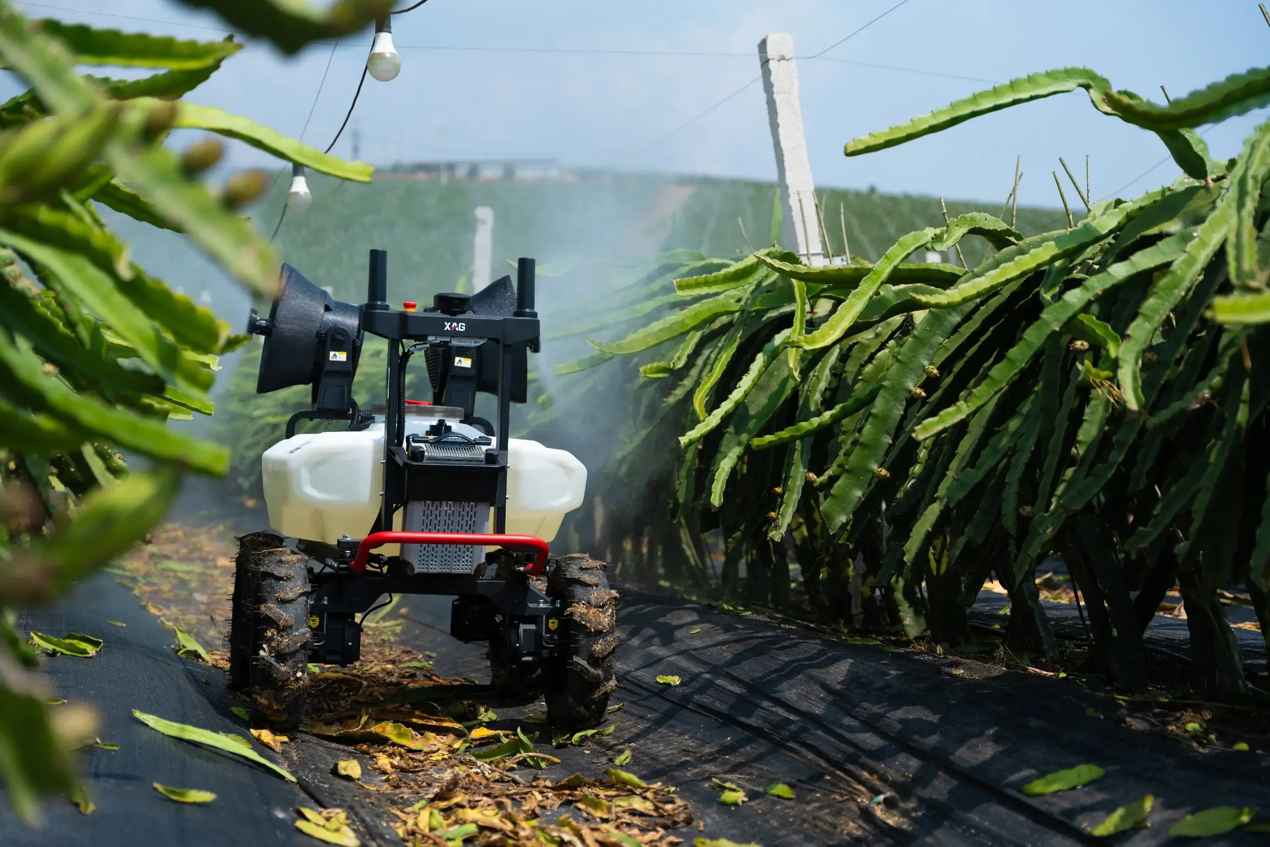 XAG R100 Agricultural Spray Robot product image 7