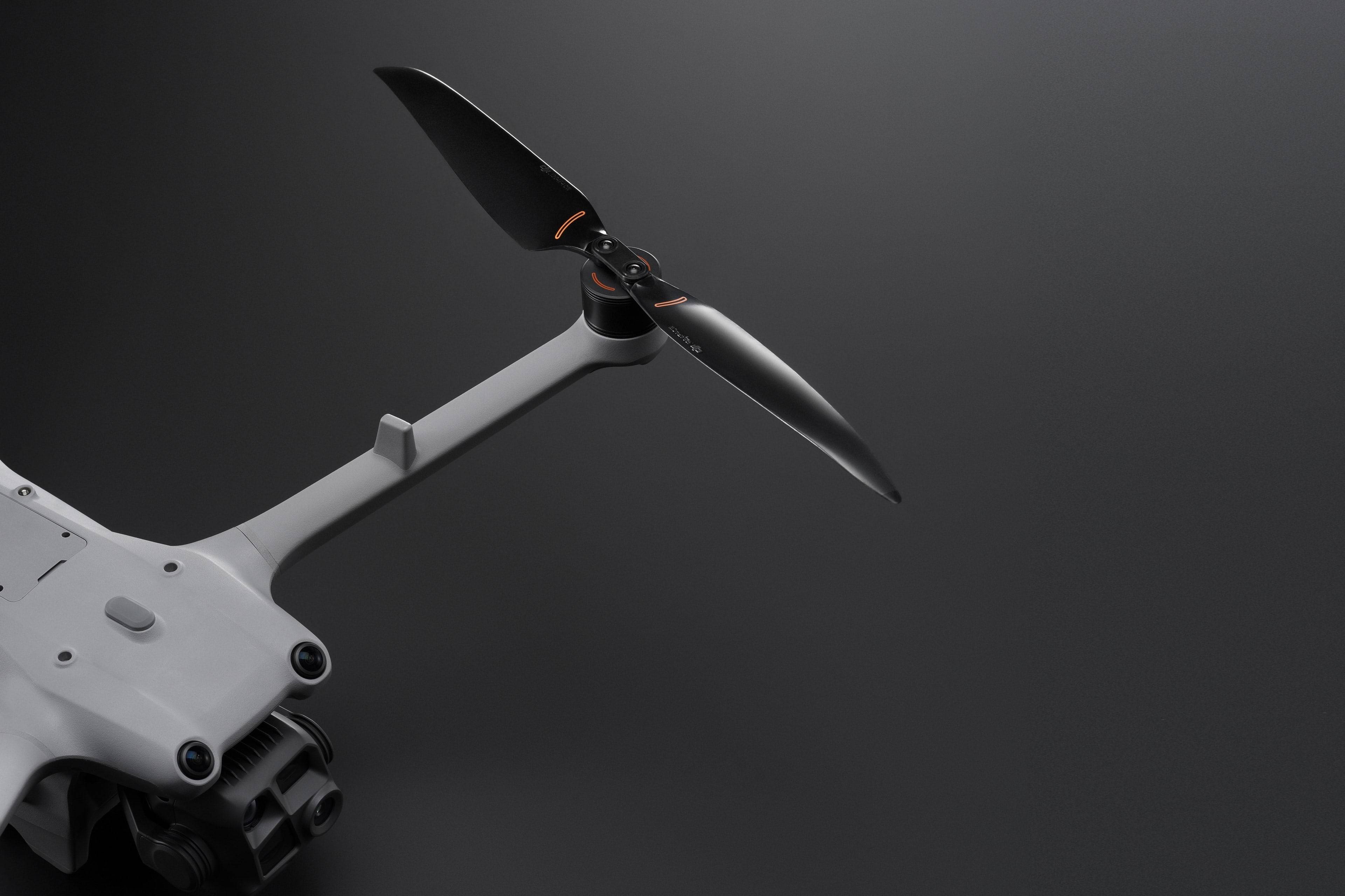 DJI Matrice 4D / Matrice 4TD Low-Noise Anti-lce Propellers product image 4